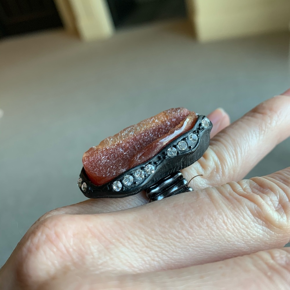 Ring - Picture 2 of 5